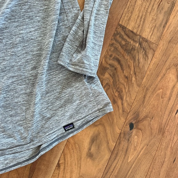 Patagonia Heather Gray Men's Hoodie - Picture 2 of 4